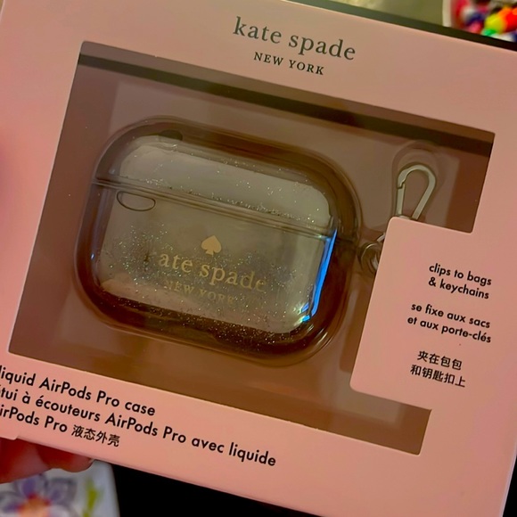 kate spade Accessories - NIB AirPod case